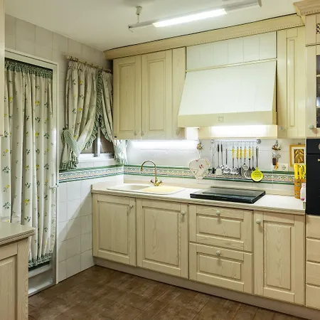 Homestay Individual Con Desayuno Centro *